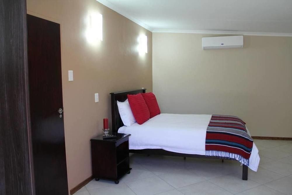 Just B Guesthouse Upington Esterno foto